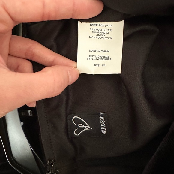 Black Floor Length Off the Shoulder Velvet Dress - Picture 2 of 4